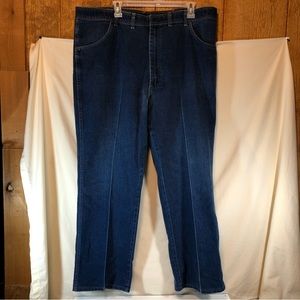 Wrangler Mens blue jeans 44X 30